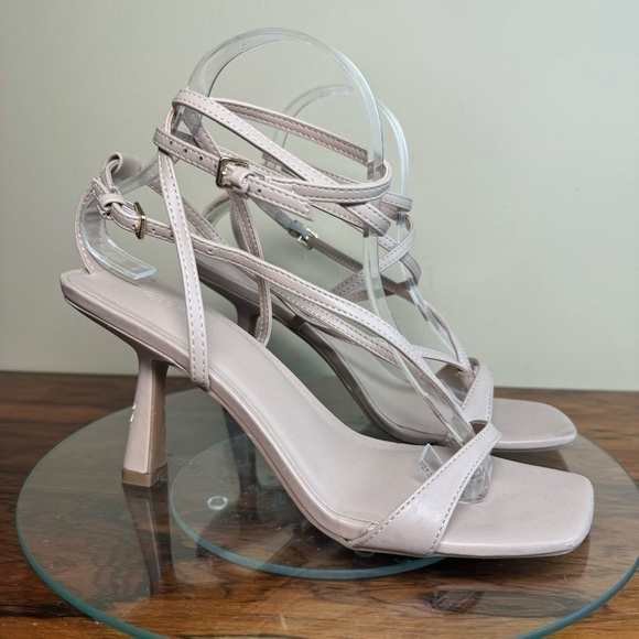 Nordstrom Open Edit Robyn Sandal in Natural - Picture 6 of 16